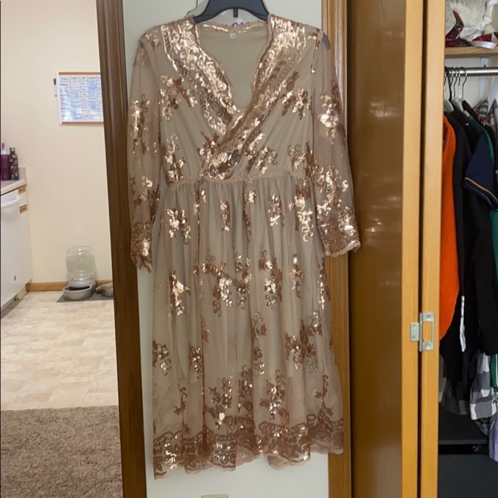 V-neck dress
